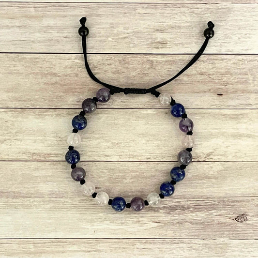 Vue de dessus du bracelet Lapis Lazuli Améthyste Quartz Rose, bijou bien-être en pierres naturelles 6 mm