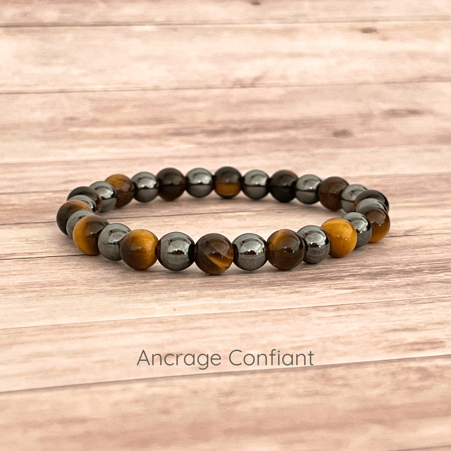 Bracelet en pierres naturelles oeil de tigre et hématite sur fil élastique, vue de présentation