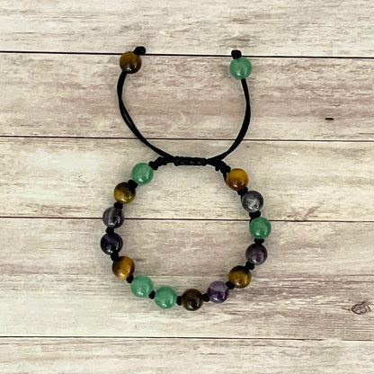 Vue de dessus du bracelet enfant calme et concentration, pierres naturelles Oeil de Tigre Aventurine Améthyste