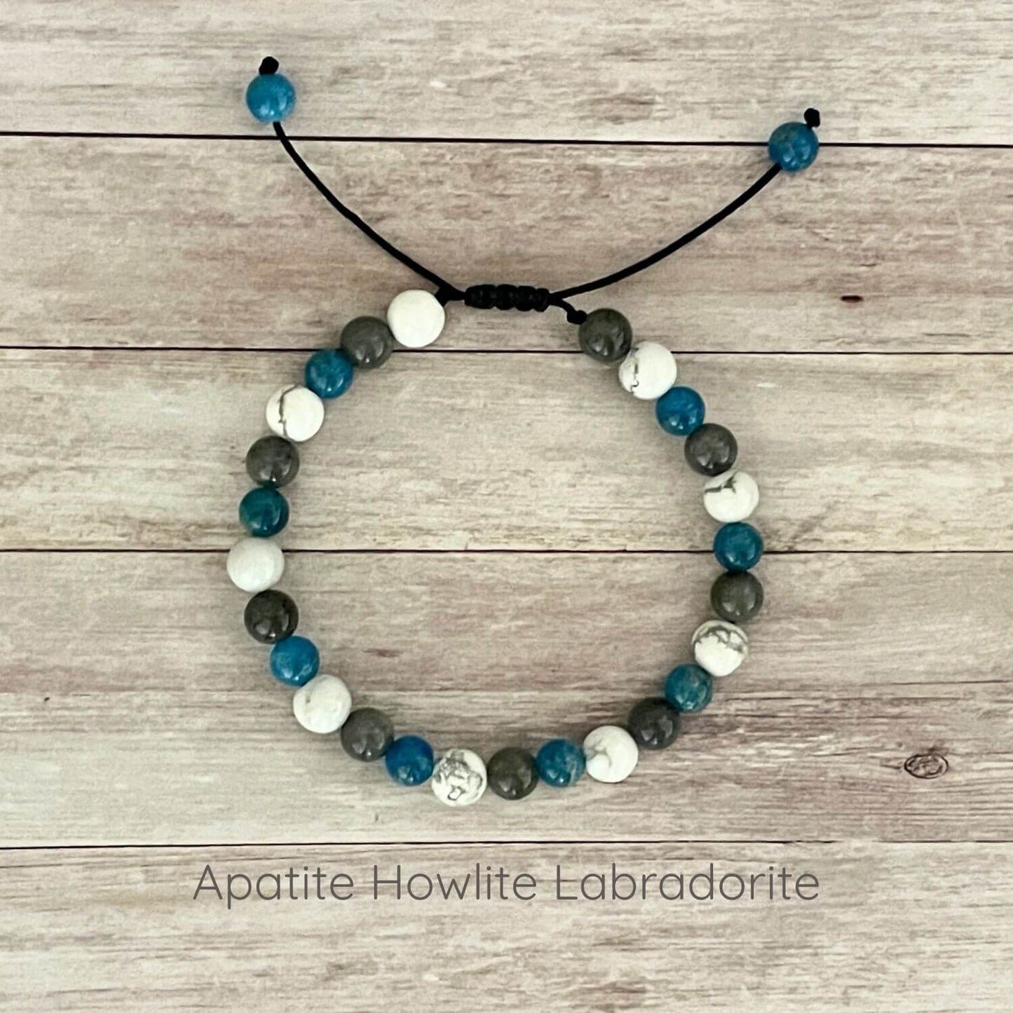 Bracelet Labradorite Apatite Howlite 6 mm sur cordon noir ajustable, bijoux en pierres naturelles
