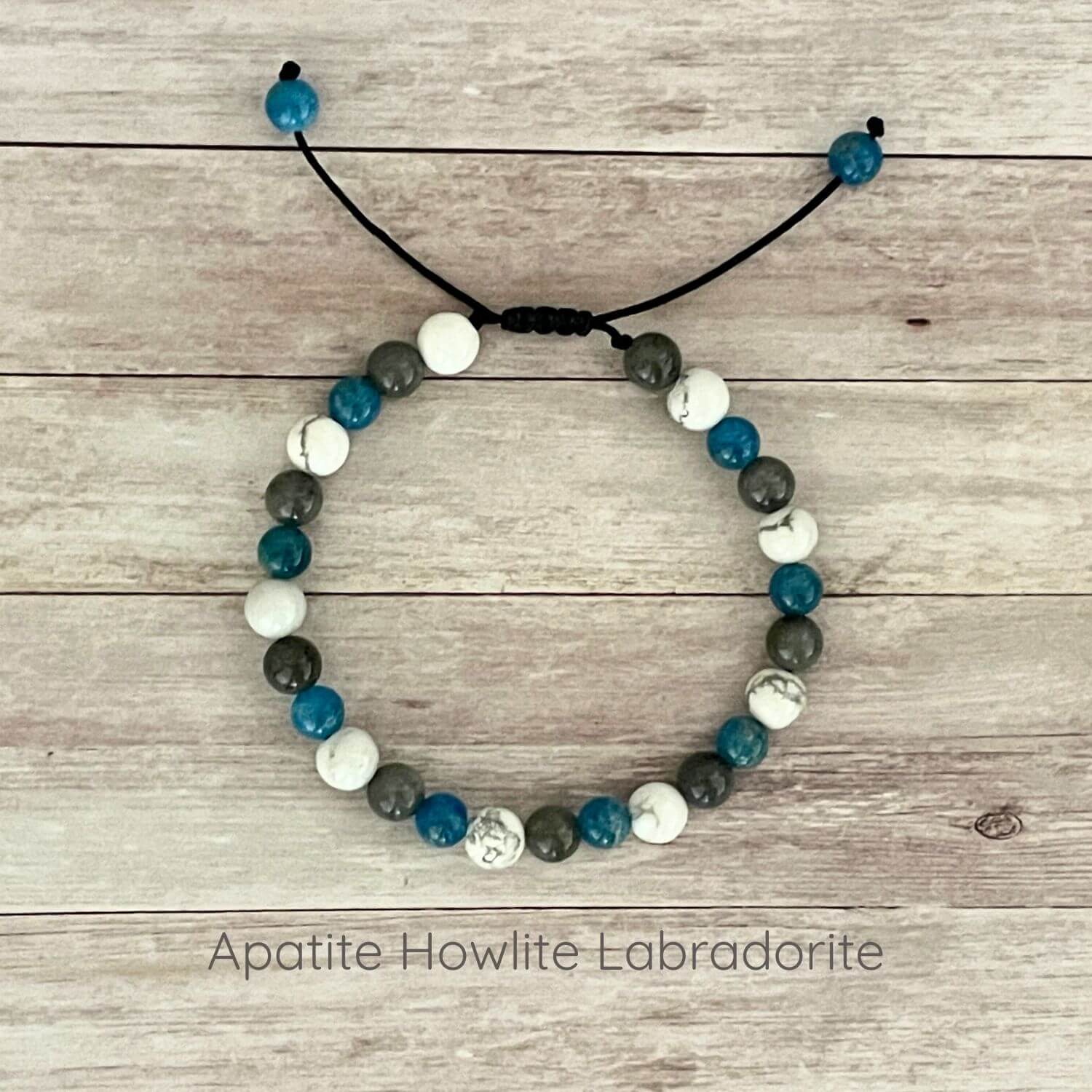 Bracelet Labradorite Apatite Howlite 6 mm sur cordon noir ajustable, bijoux en pierres naturelles