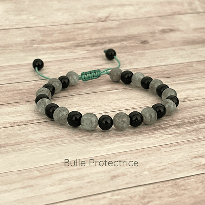 Bracelet en pierres naturelles labradorite et onyx sur cordon ajustable, vue de présentation