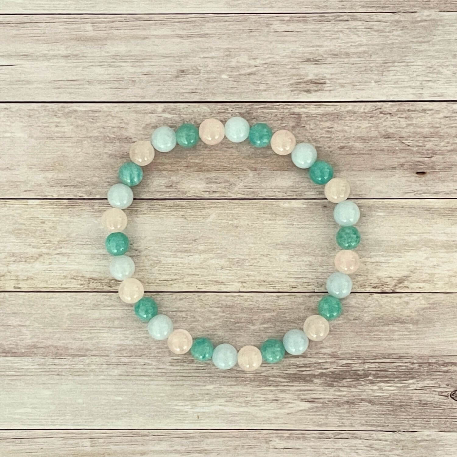 Bracelet en pierres naturelles Quartz Rose, Amazonite et Aigue Marine vue de dessus