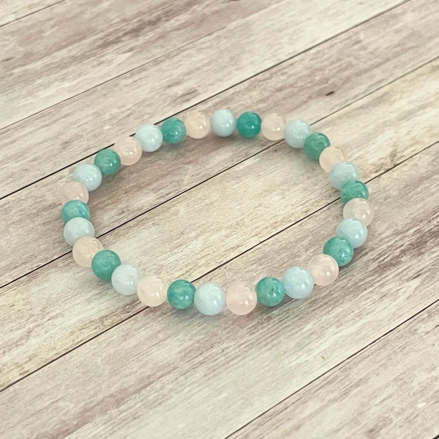 Bracelet Confiance douce en Quartz Rose, Amazonite et Aigue Marine vue de présentation