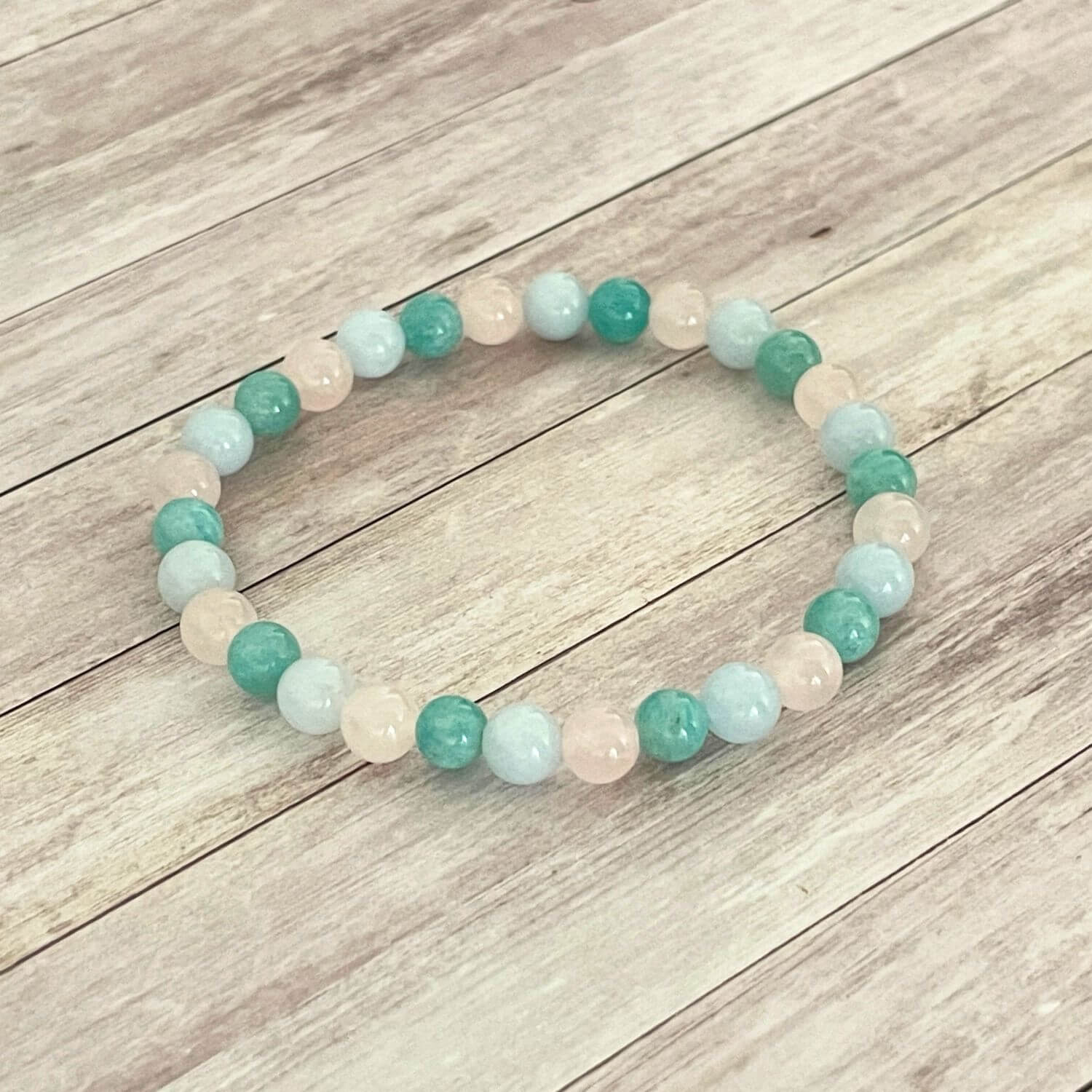 Bracelet Confiance douce en Quartz Rose, Amazonite et Aigue Marine vue de présentation