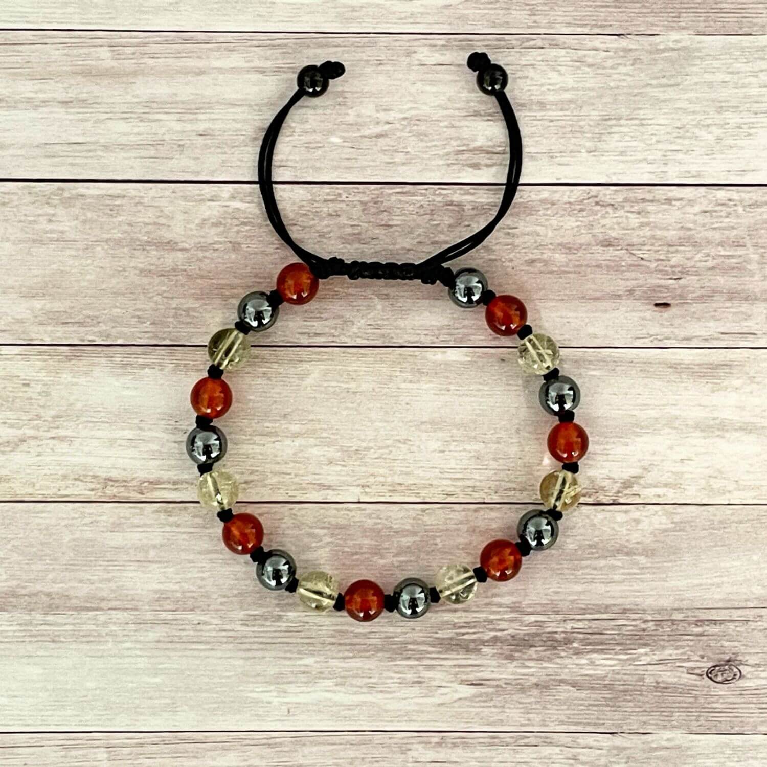 Bracelet en pierres naturelles Cornaline, Citrine et Hématite vue de dessus