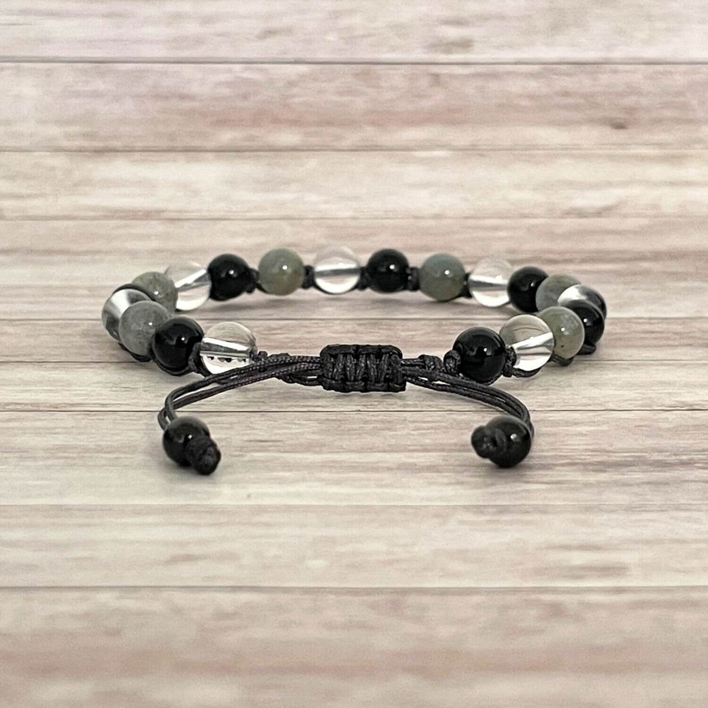 Fermeture du bracelet Élan intérieur sur cordon ajustable avec perles noires en acier inoxydable