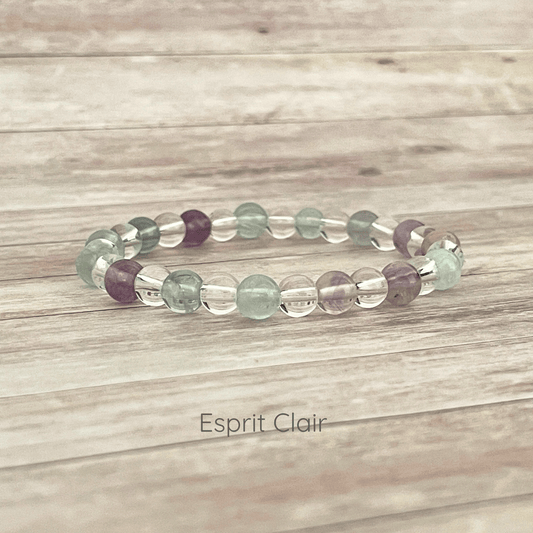 Bracelet Esprit Clair en fluorite et cristal de roche sur fond naturel
