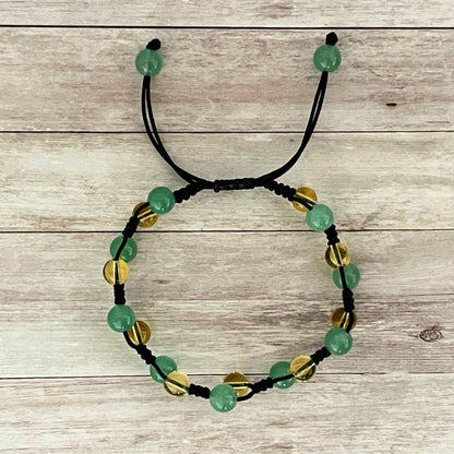 Vue de dessus du bracelet Citrine Aventurine, bijou en pierres naturelles pour chance
