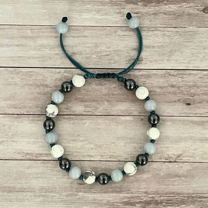 Bracelet Nuit Sereine en Aigue Marine, Howlite et Hématite sur cordon ajustable