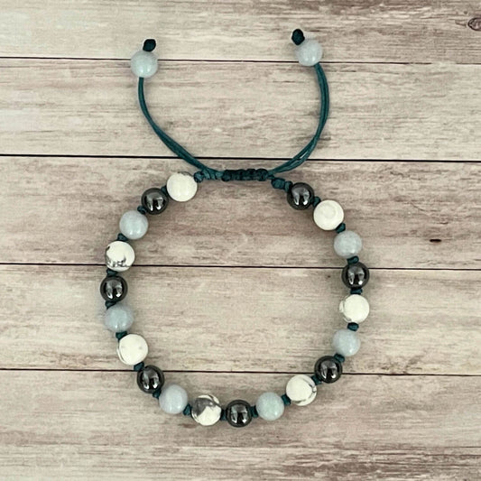 Bracelet Nuit Sereine en Aigue Marine, Howlite et Hématite sur cordon ajustable
