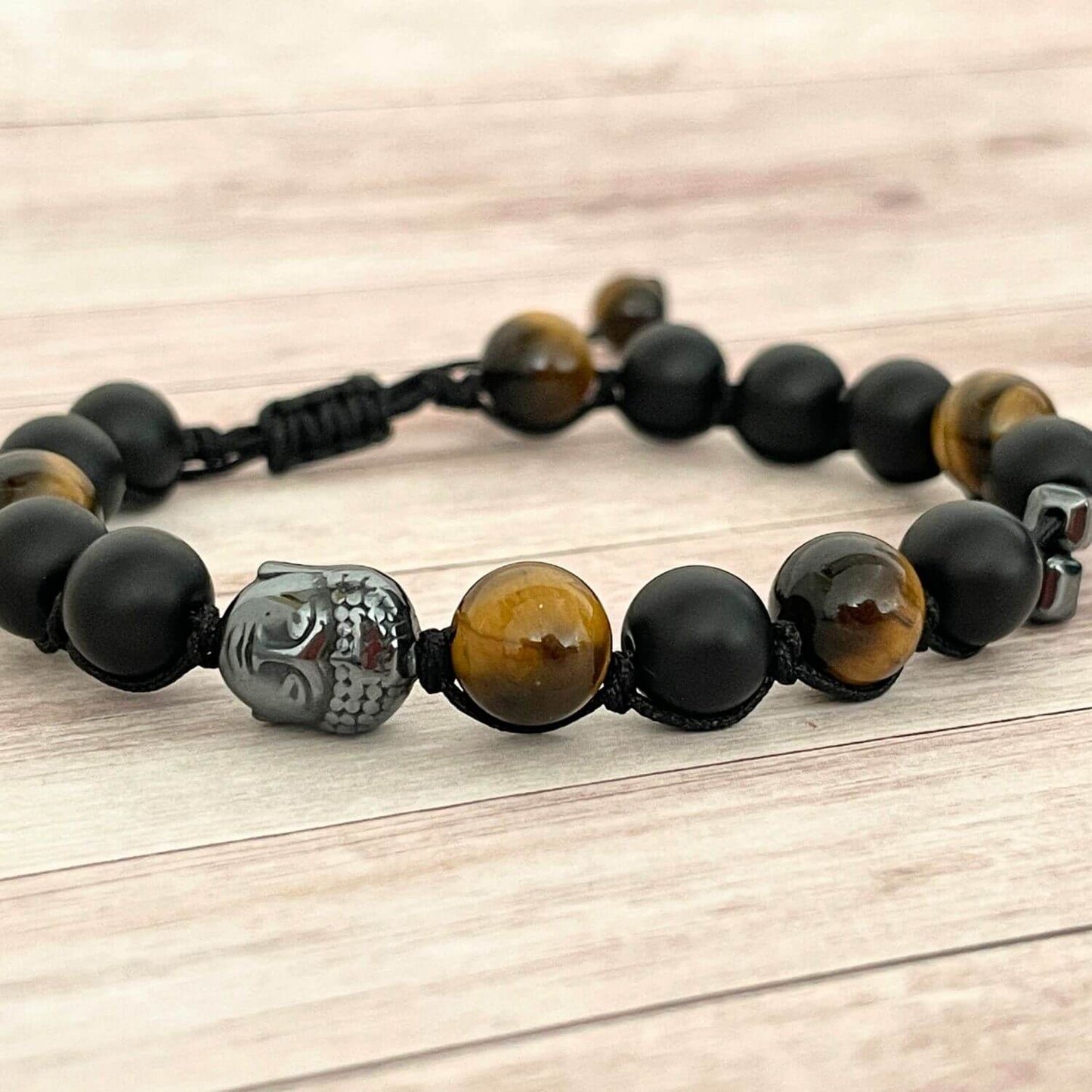 Bracelet Onyx Œil de Tigre 8 mm – bijoux en pierres naturelles, finition soignée