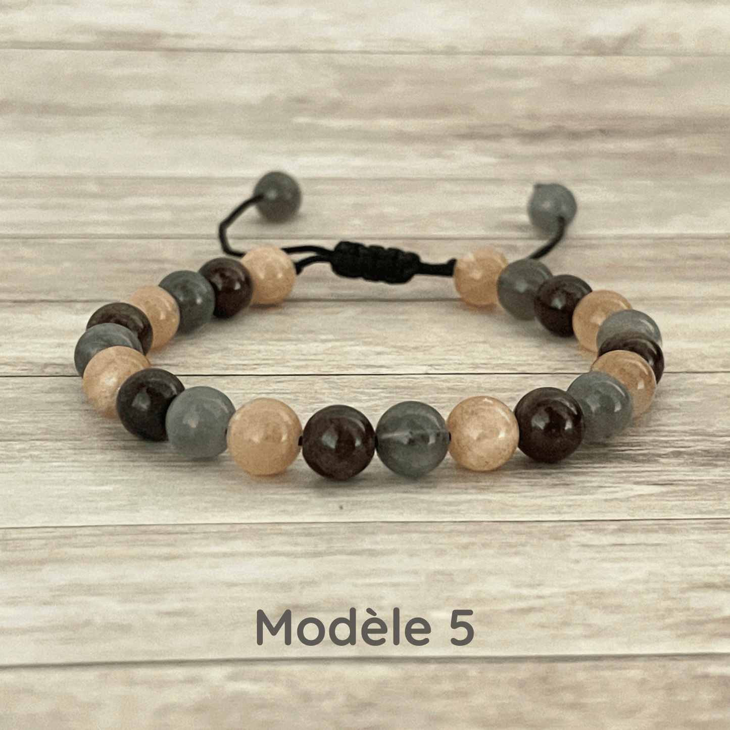Bracelet personnalisable en pierres naturelles, choix des pierres et couleur du cordon, création sur mesure